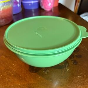 Tupperware Wonderlier Bowl 12 cups
